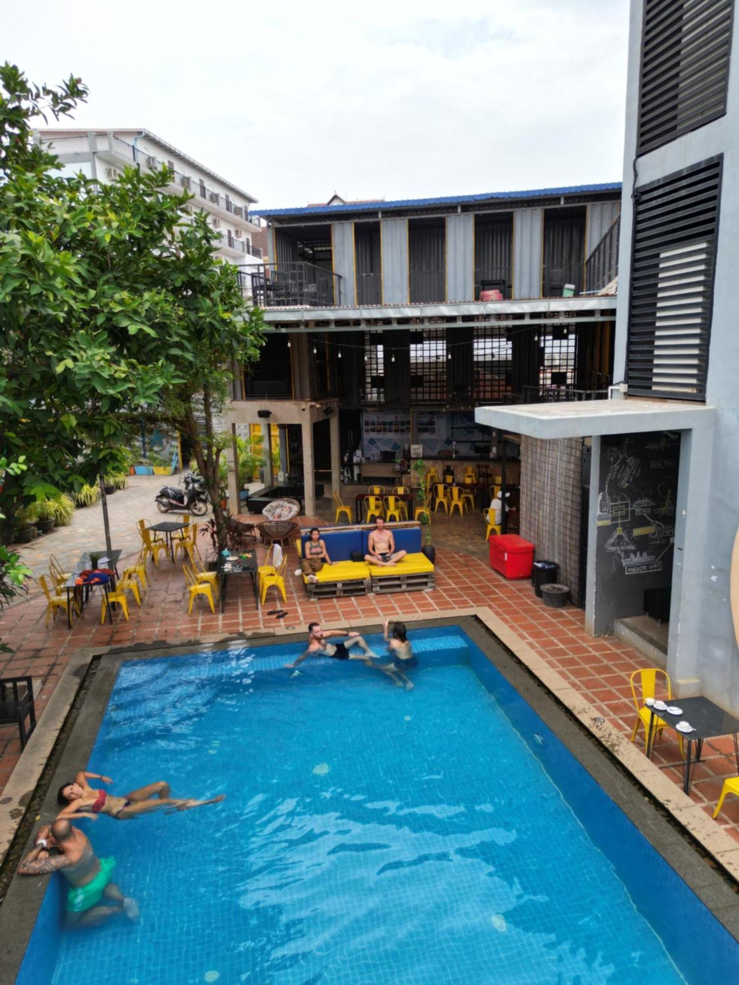 White Rabbit Hostel Siem Reap Exterior foto